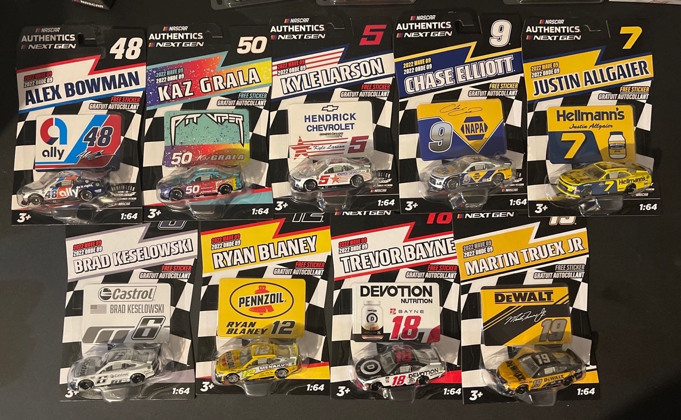 NASCAR Authentics WAVE 09 full set