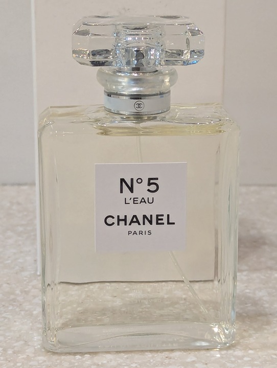 Chanel No. 5 L'eau Perfume