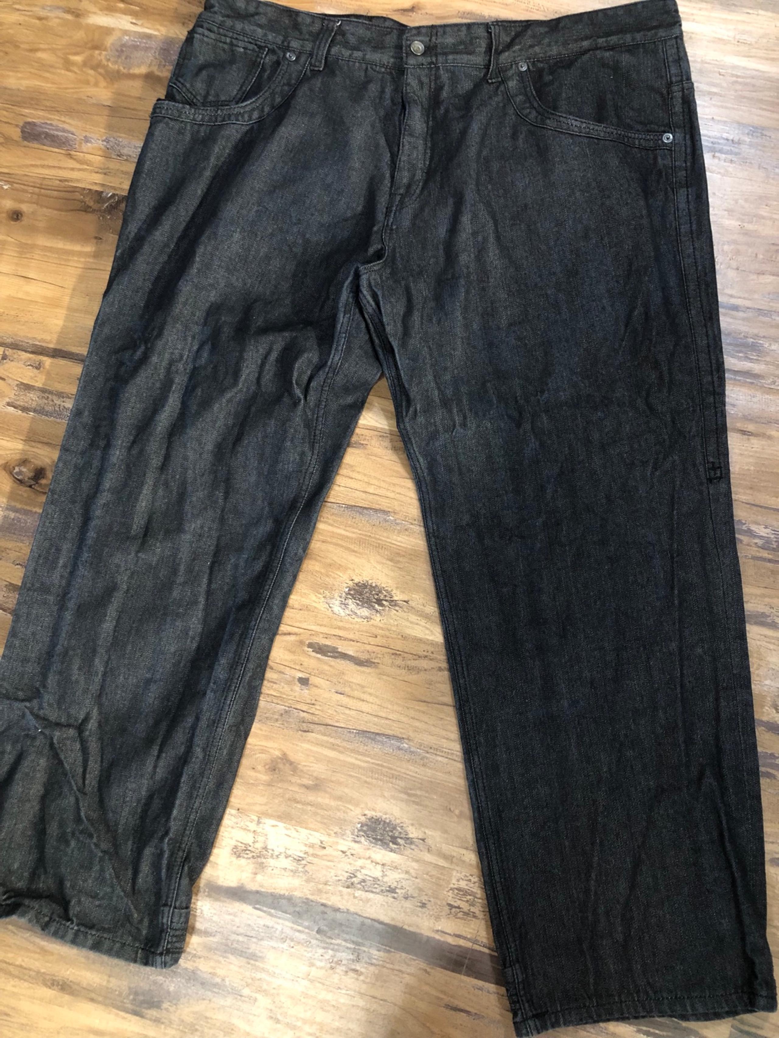 Size 48 ROCAWEAR BLACK DENIM