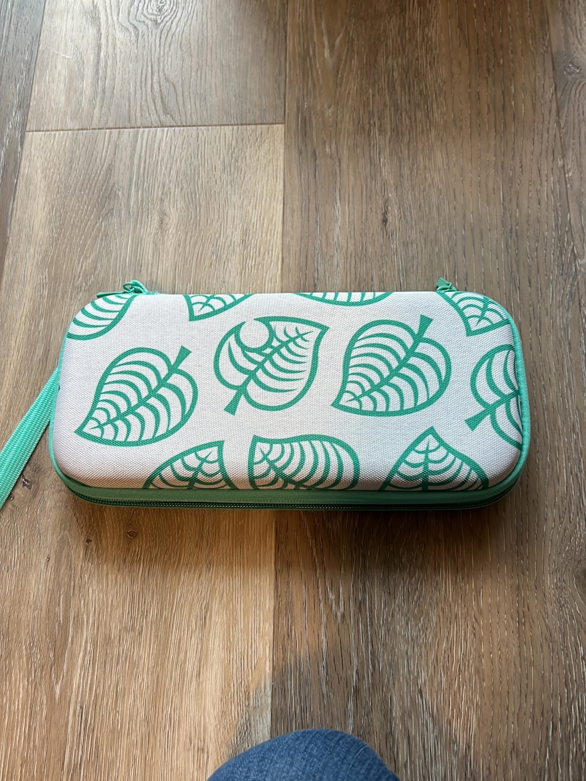 Nintendo switchlite + ACNH Case
