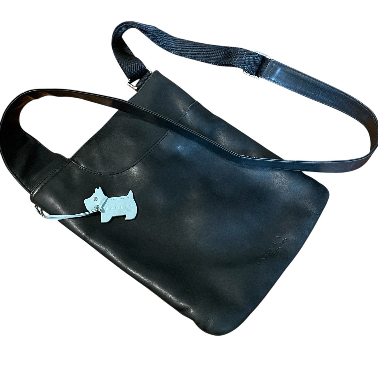 Radley London Soft Leather Crossbody Black Bag Adjustable Strap Scottie Dog Tag