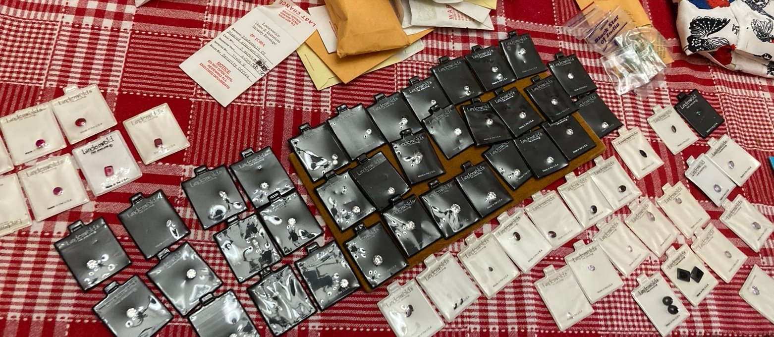 Lot of costume jewels for DIY jewelry making.