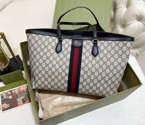 medium tote Bag