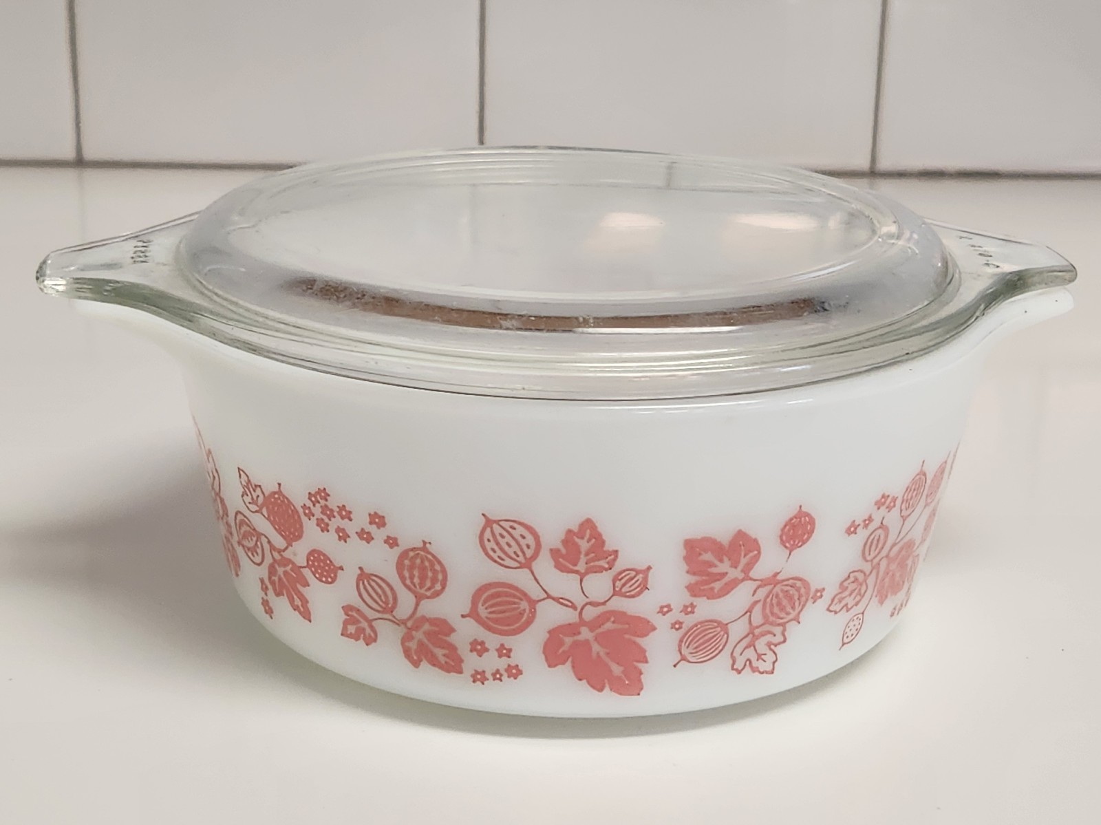 Vintage Pyrex Gooseberry Pink/White Casserole Dish with Lid
