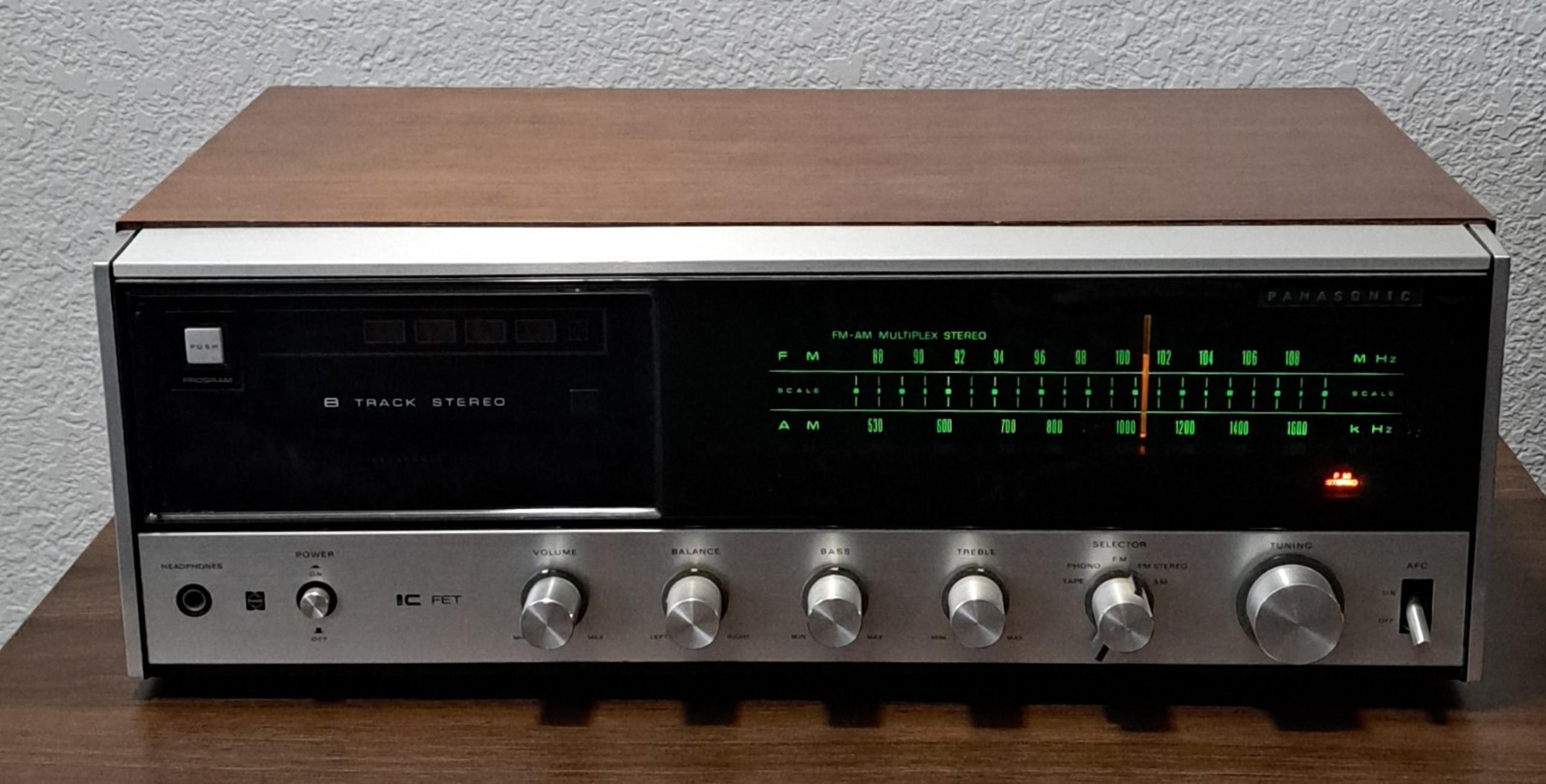 Panasonic RE-8080 AM/FM Stereo 8-Track Receiver