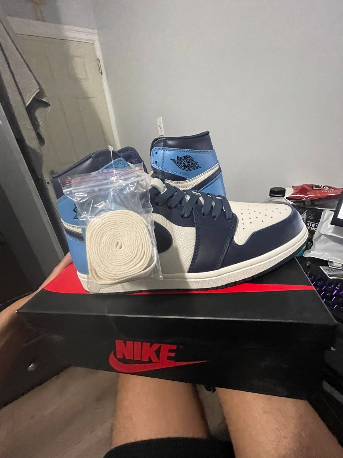 Jordan 1 Retro high obsidian