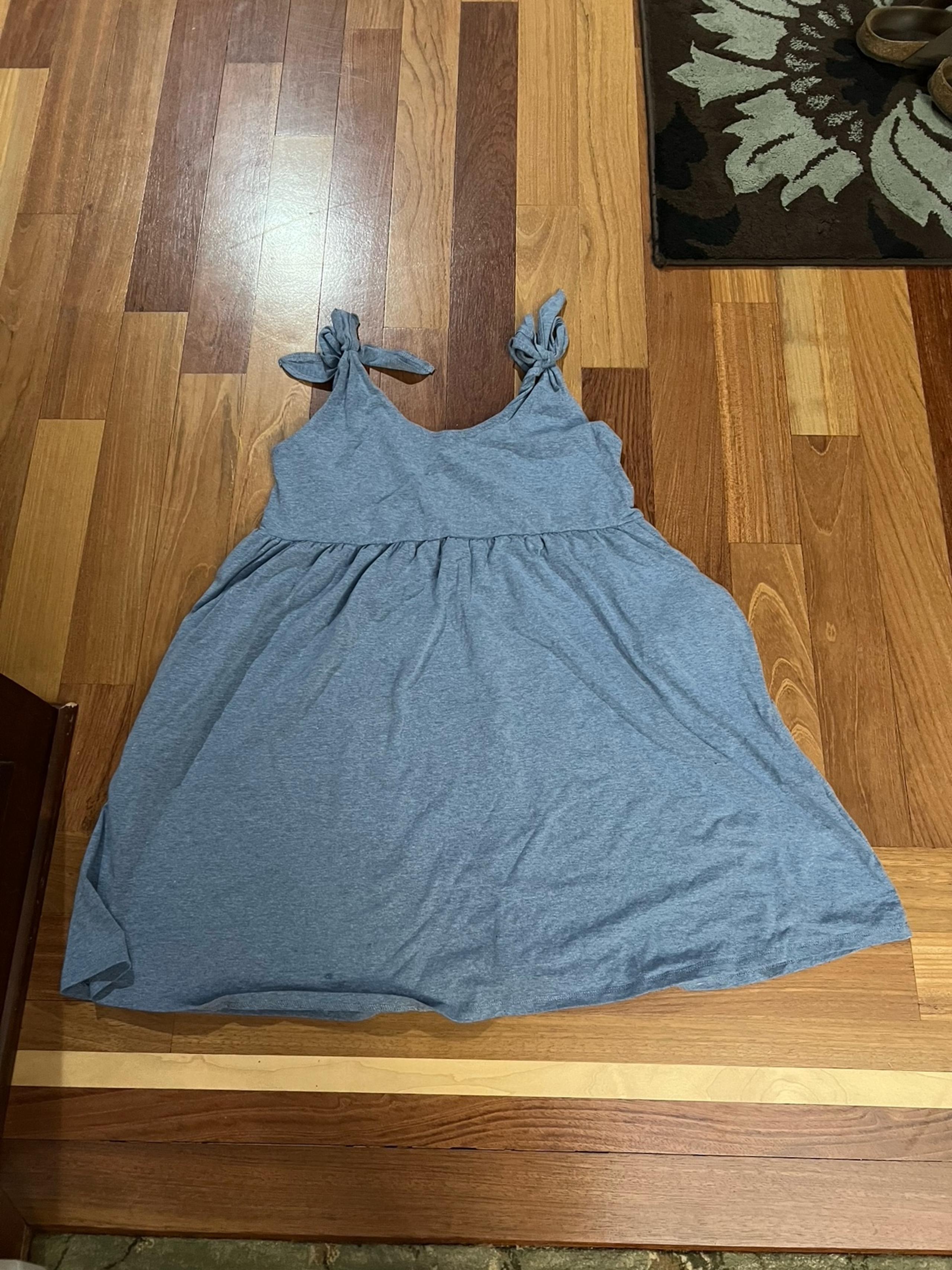 NWOT Lulus dress