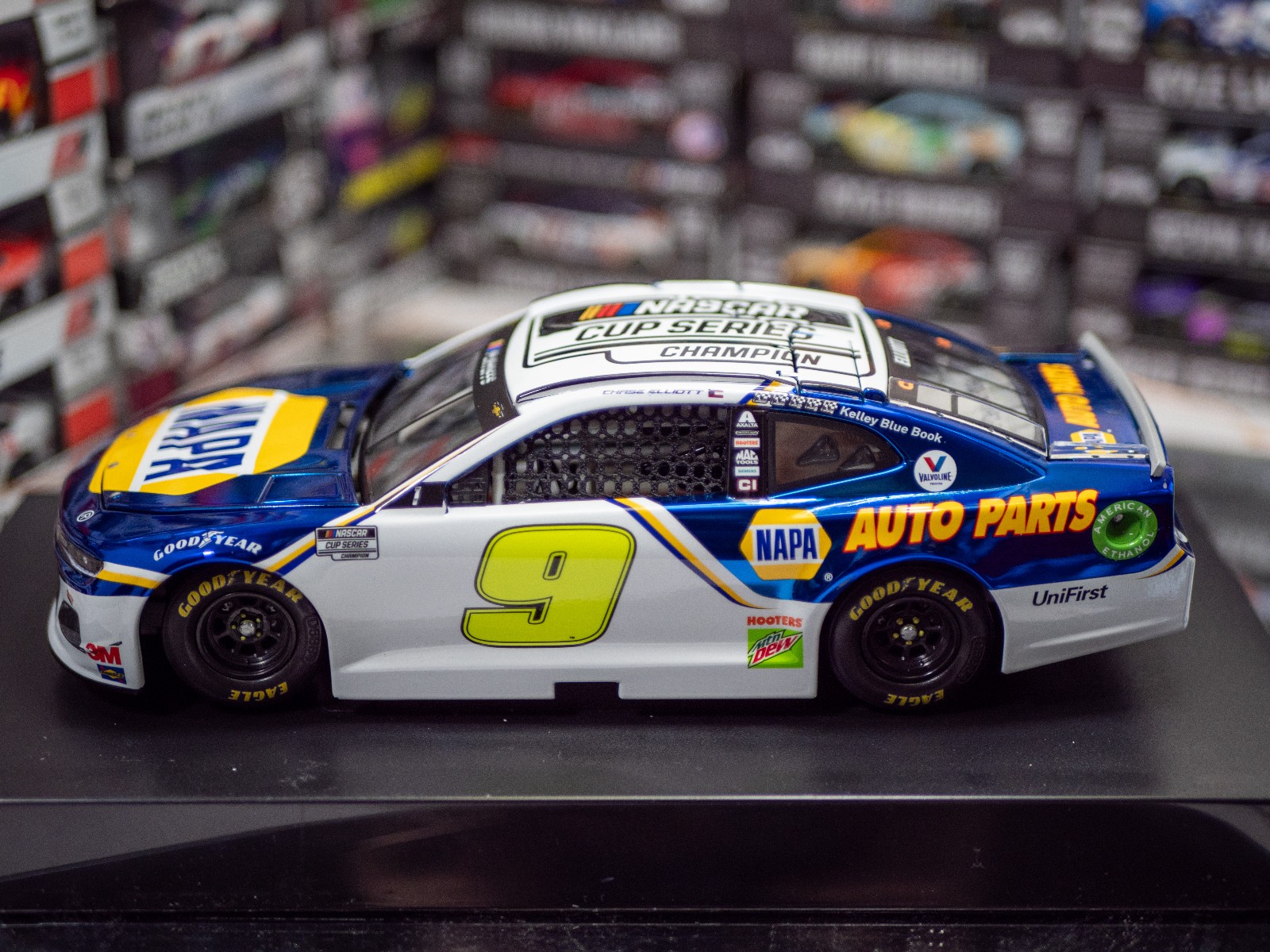 Chase Elliott 2020 Champion Color Chrome 1/24 ARC