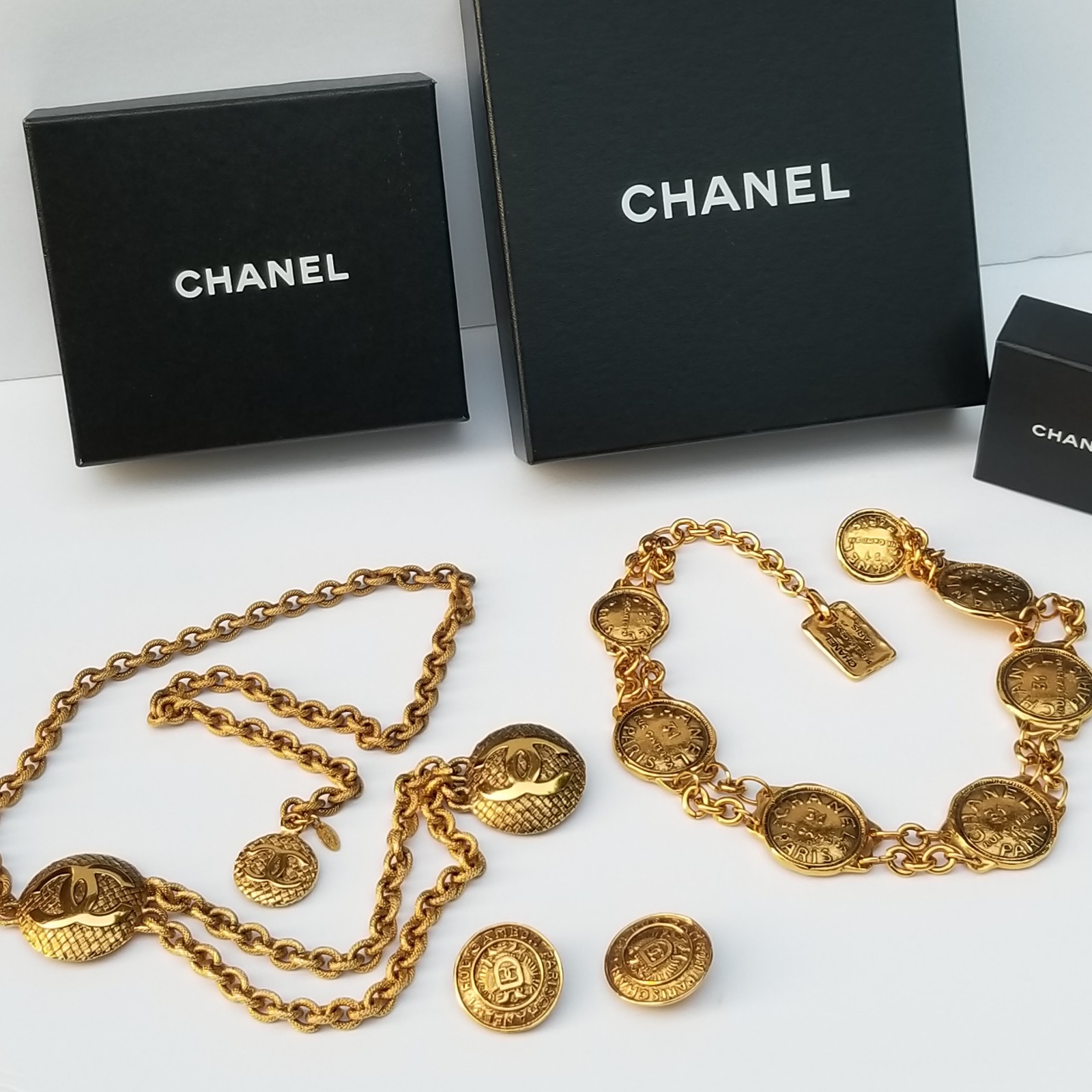 Stunning Authentic Vintage statement CHANEL necklace