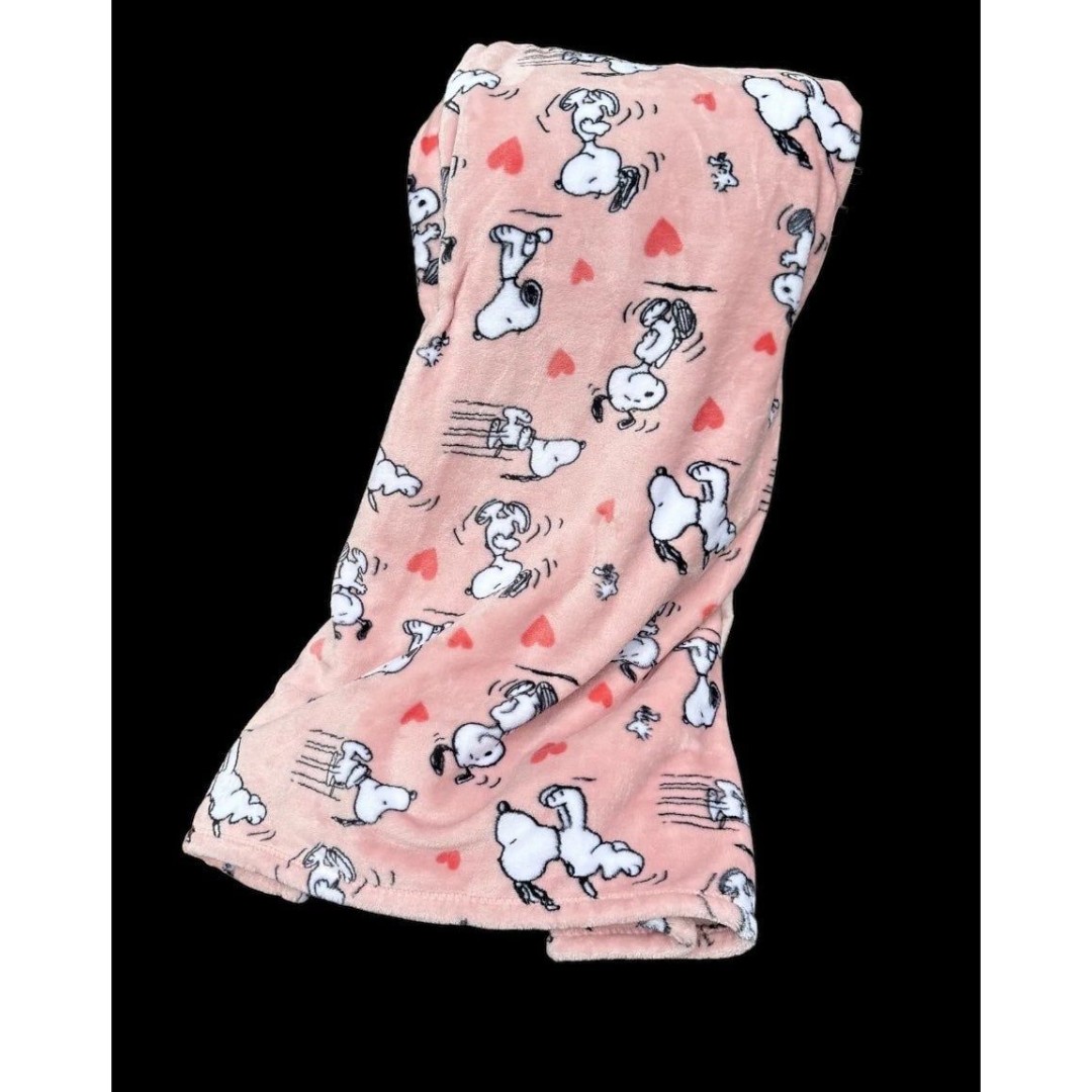 PEANUTS Snoopy Heart Woodstock Valentines Day Velvetloft Blanket 70 x60” NEW