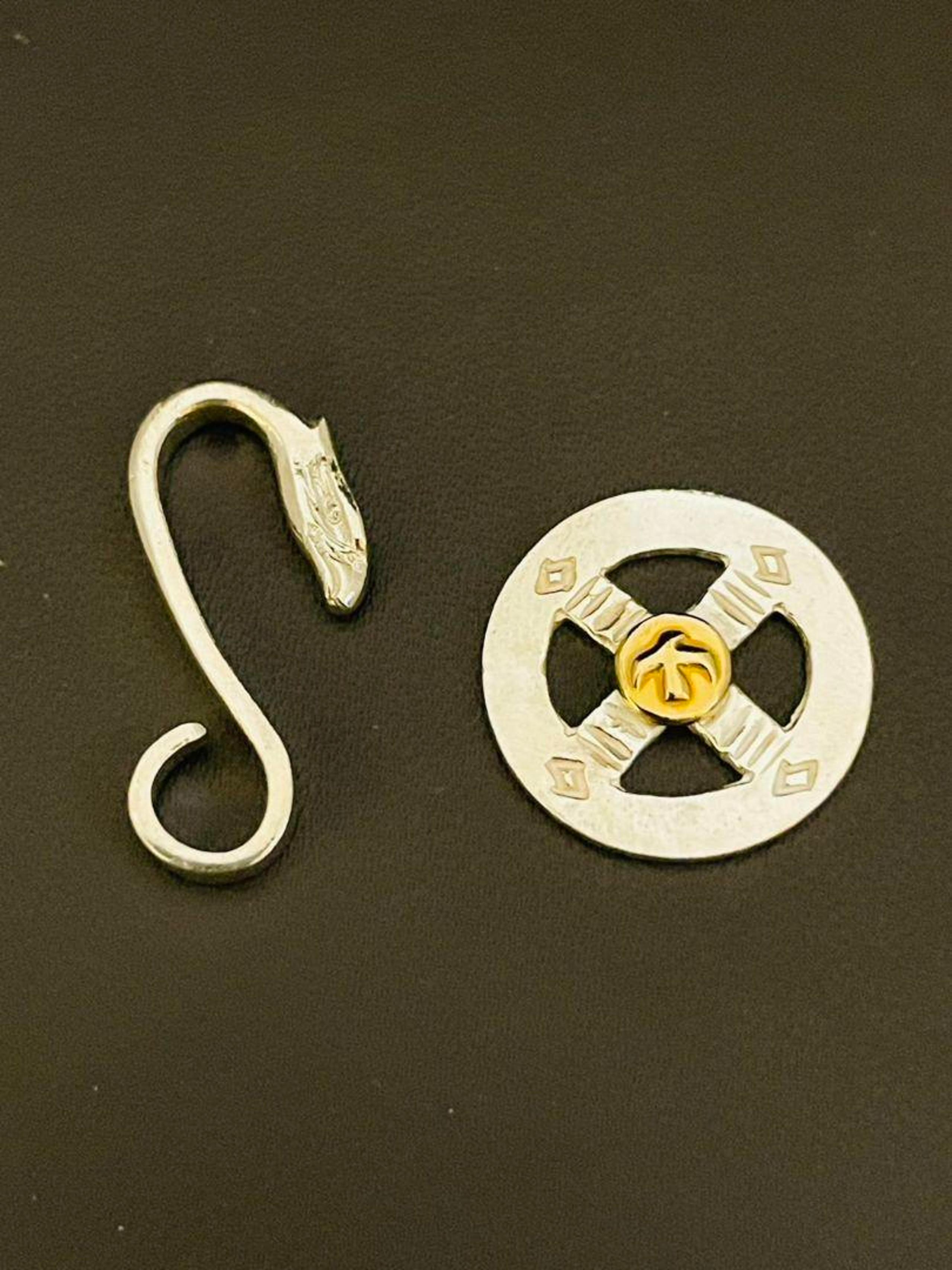 Goro's Gold Metal Wheel Eagle Hook Set