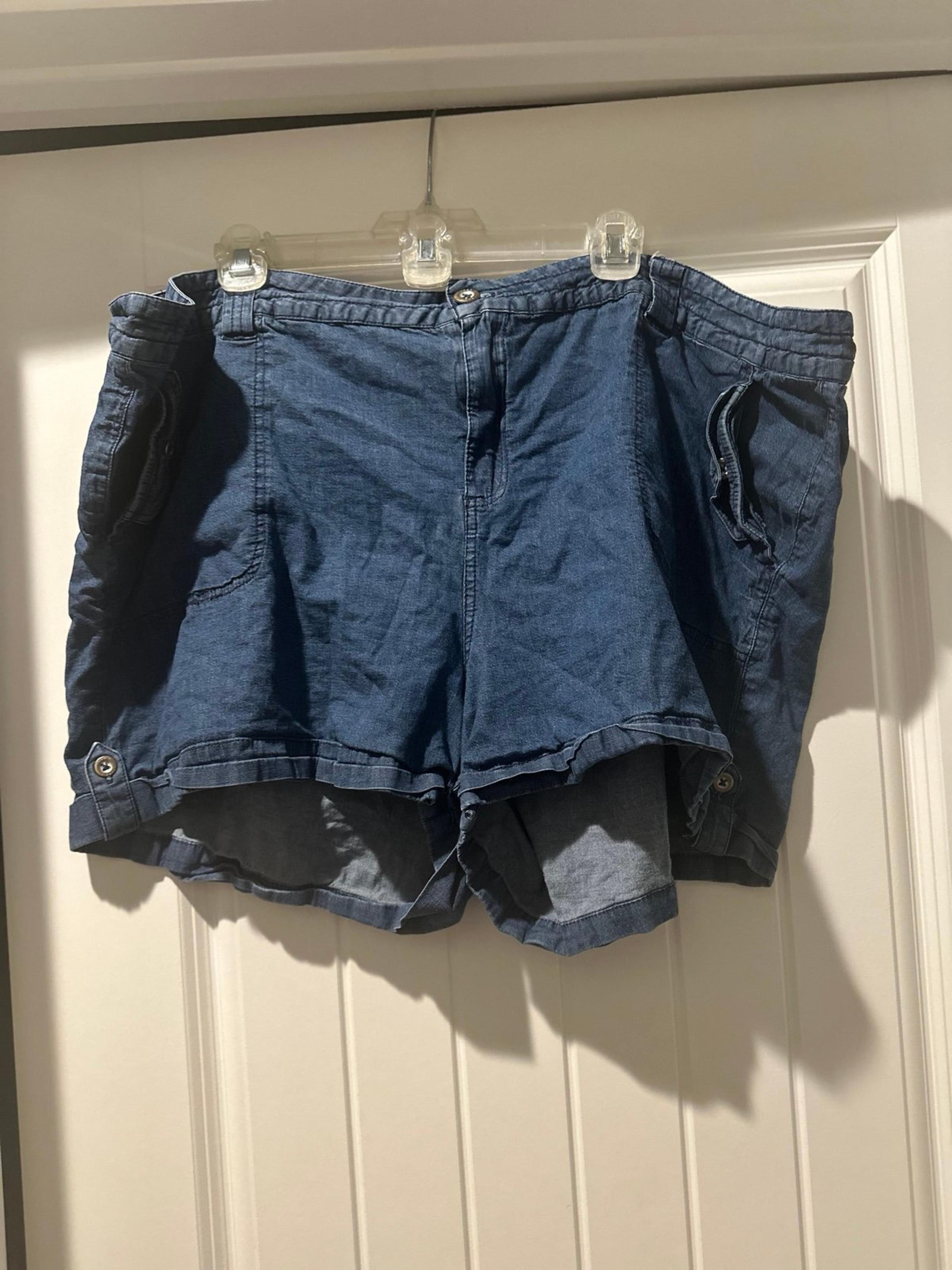 Torrid Denim Shorts rolled hem pockets summer spring beach women’s size 26