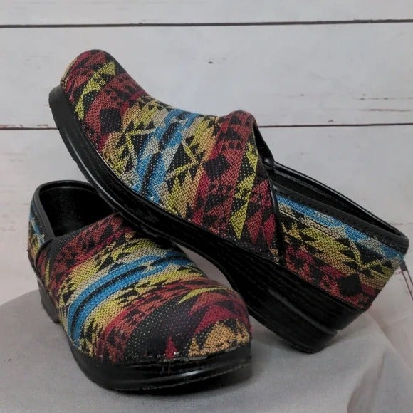 Bjorndal Ally Black and Aztec Tapestry Mule Clogs Women's 9