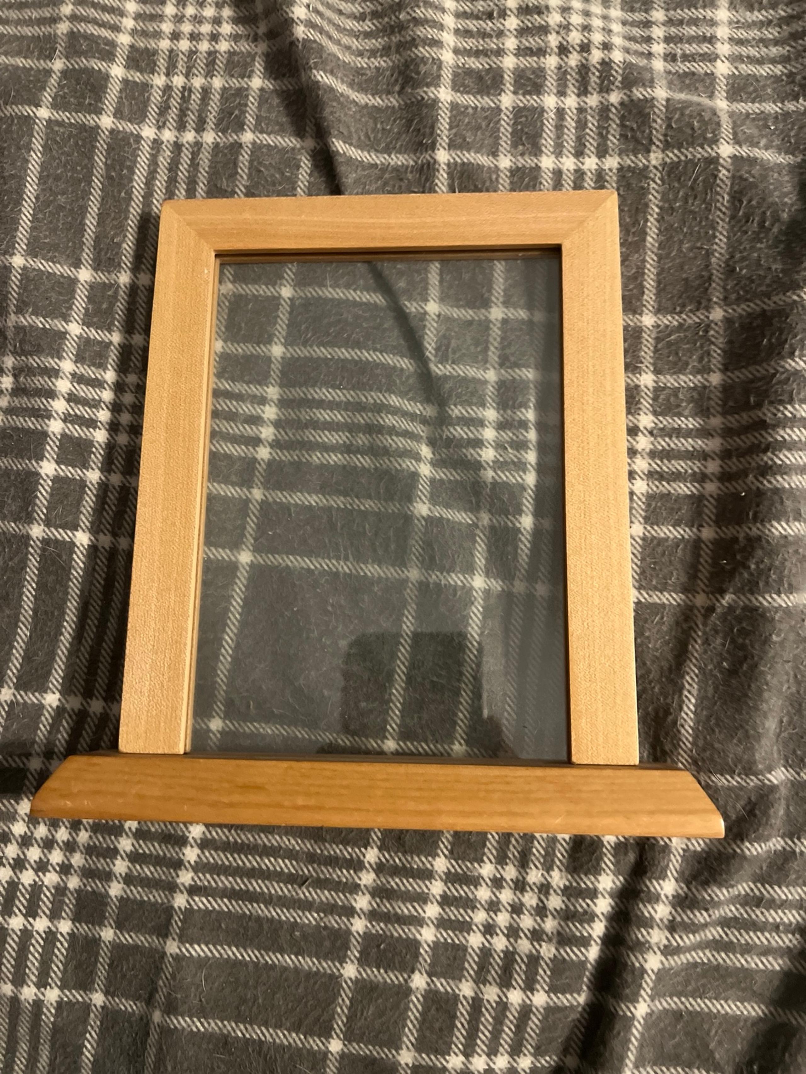 Umbra Wooden Picture Frame Like New