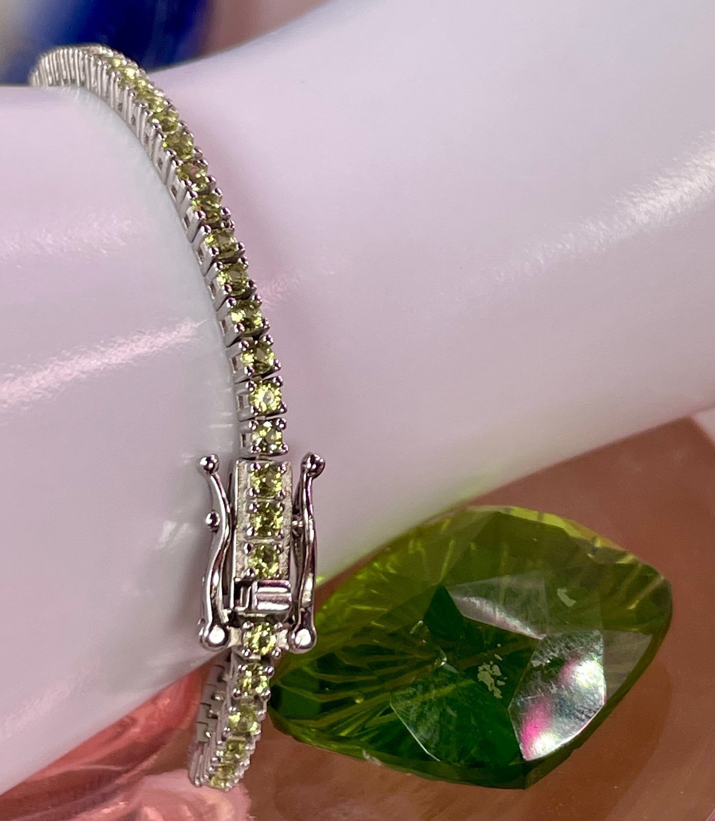 7 Authentic 2 CARAT PERIDOT TENNIS BRACELET . Silver 925