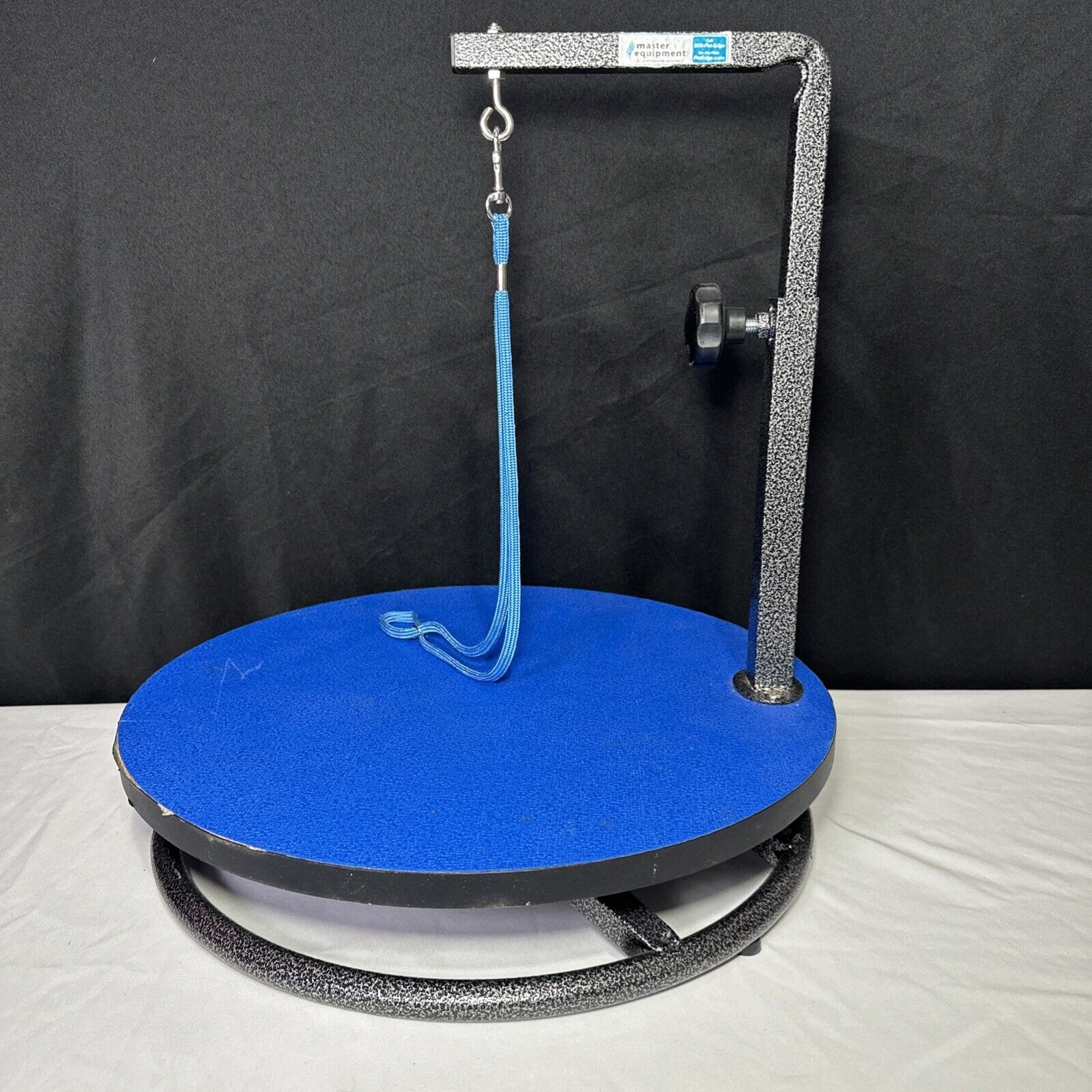 master equipment grooming table