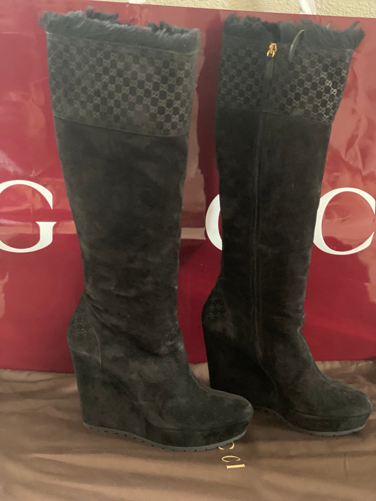 Gucci suede boots size 40