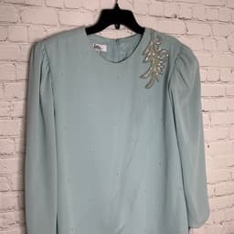 Item photo preview #2
