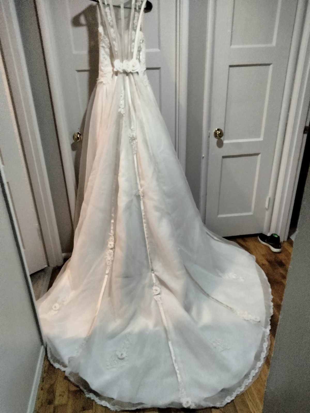 Justin Alexander Bridal sweetheart gowns. Size 6