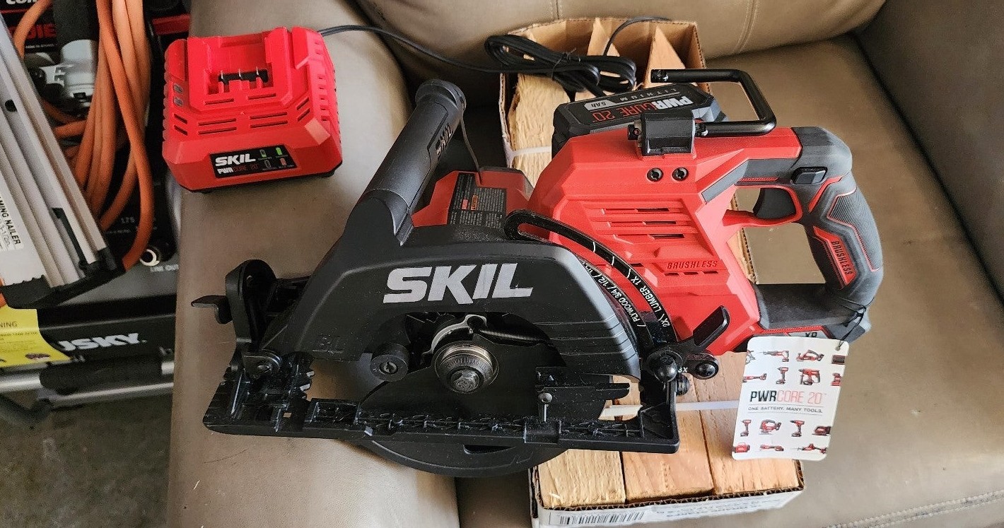 Skil rear handle saw