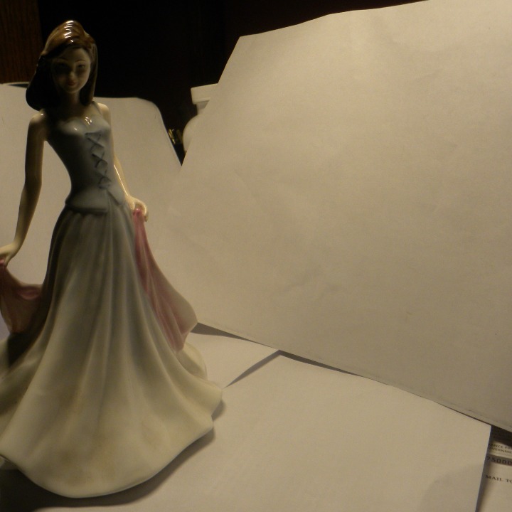 ROYAL DOULTON ISABEL FIGURINE