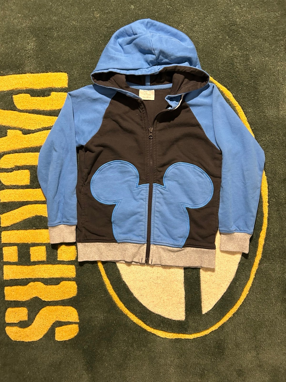 Disney Kids Hoodie Embroidered Mickey kids Size US 8