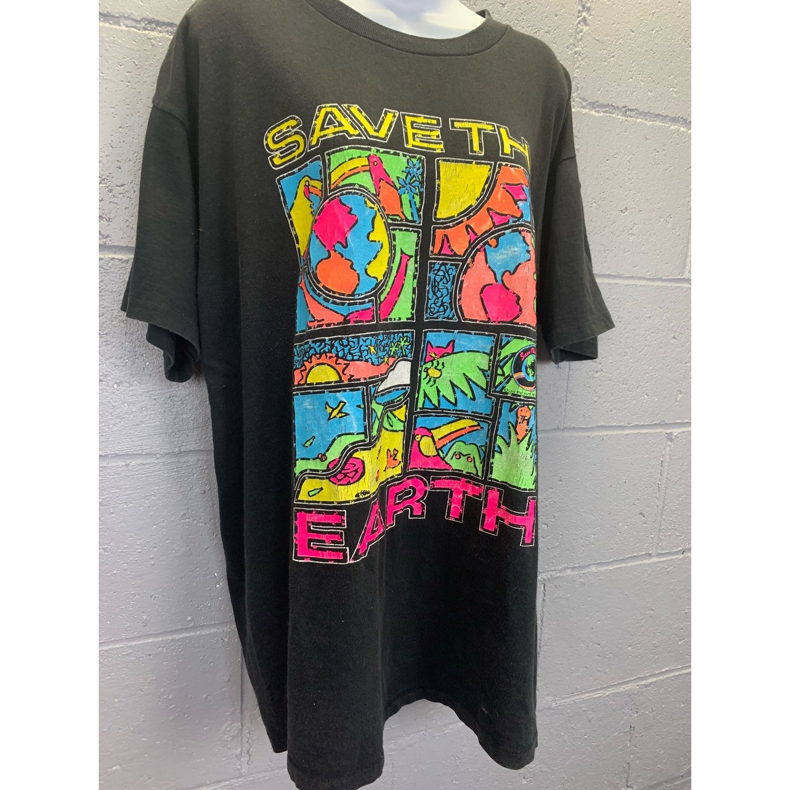 Vintage 1980s Single Stitch Save The Earth T-Shirt XL Neon