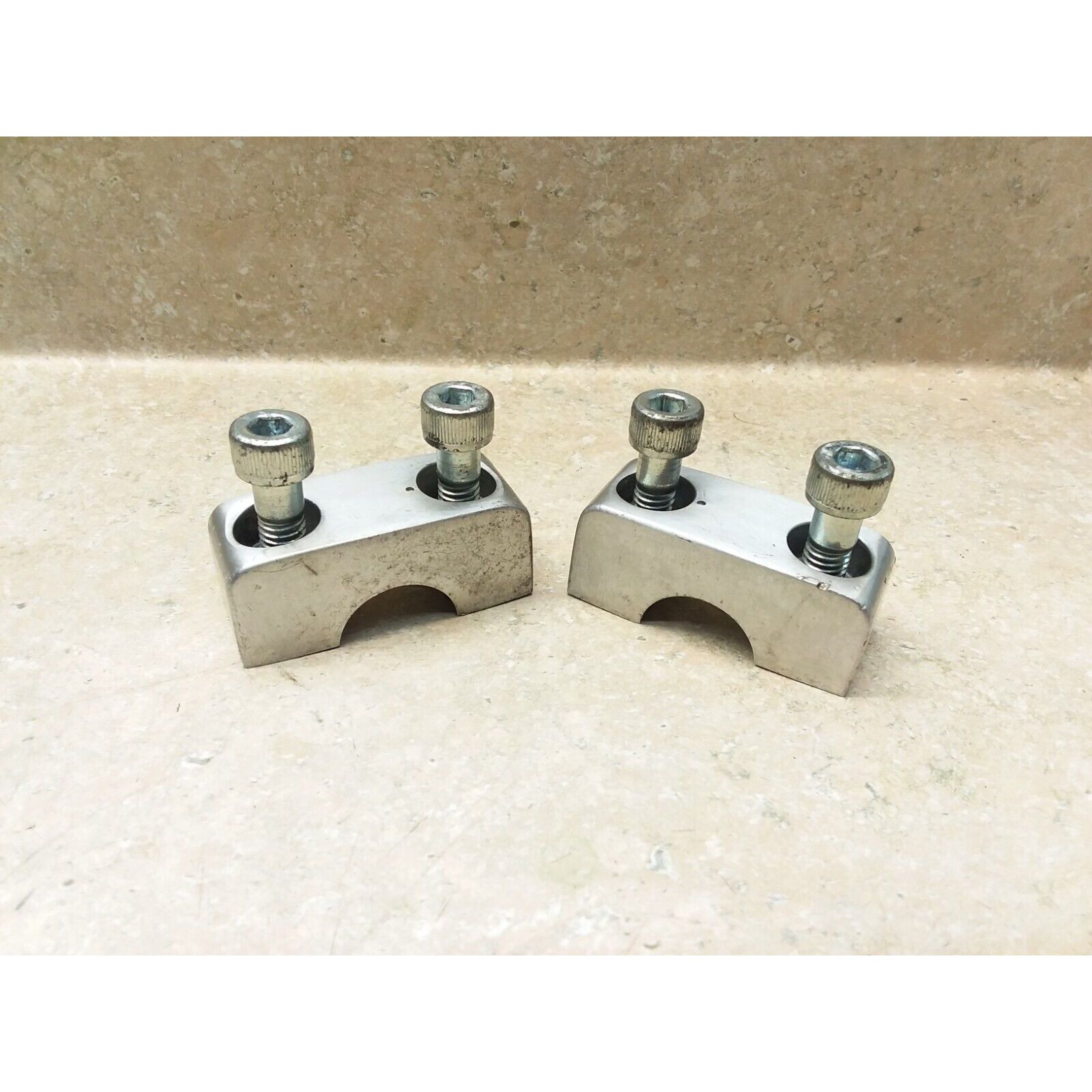 Honda Nighthawk CB650-SC 1984 Upper Handlebar Holder & Bolts L&R JPA AP-280