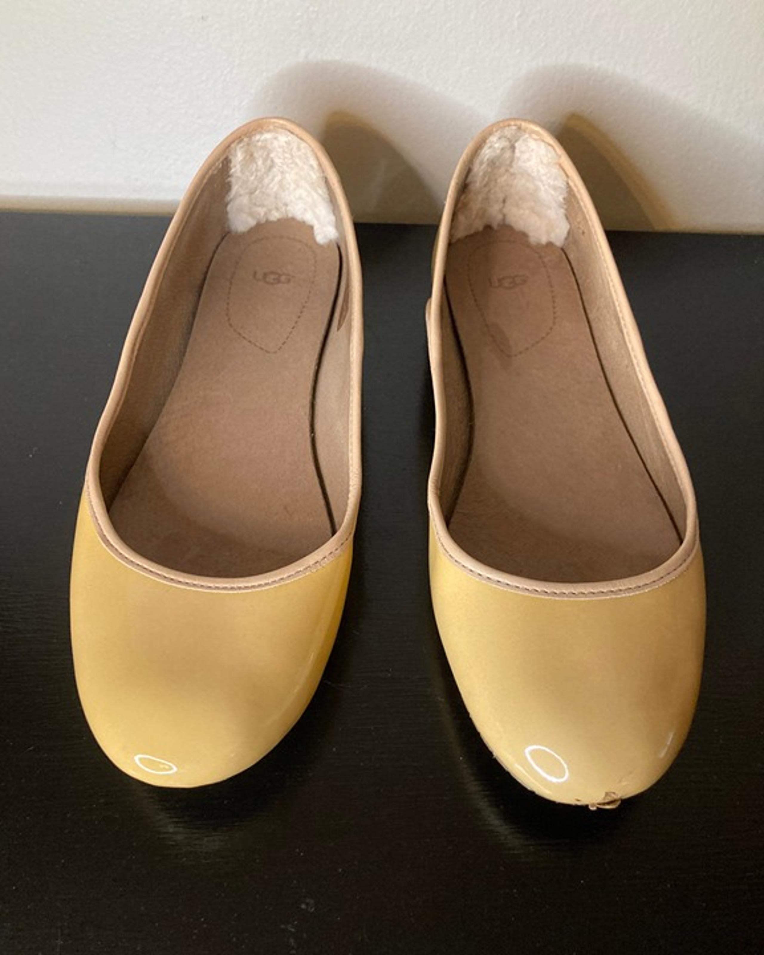 UGG Women's Patent Leather Ballet Flats - Light Yellow/Beige - Size 8.5