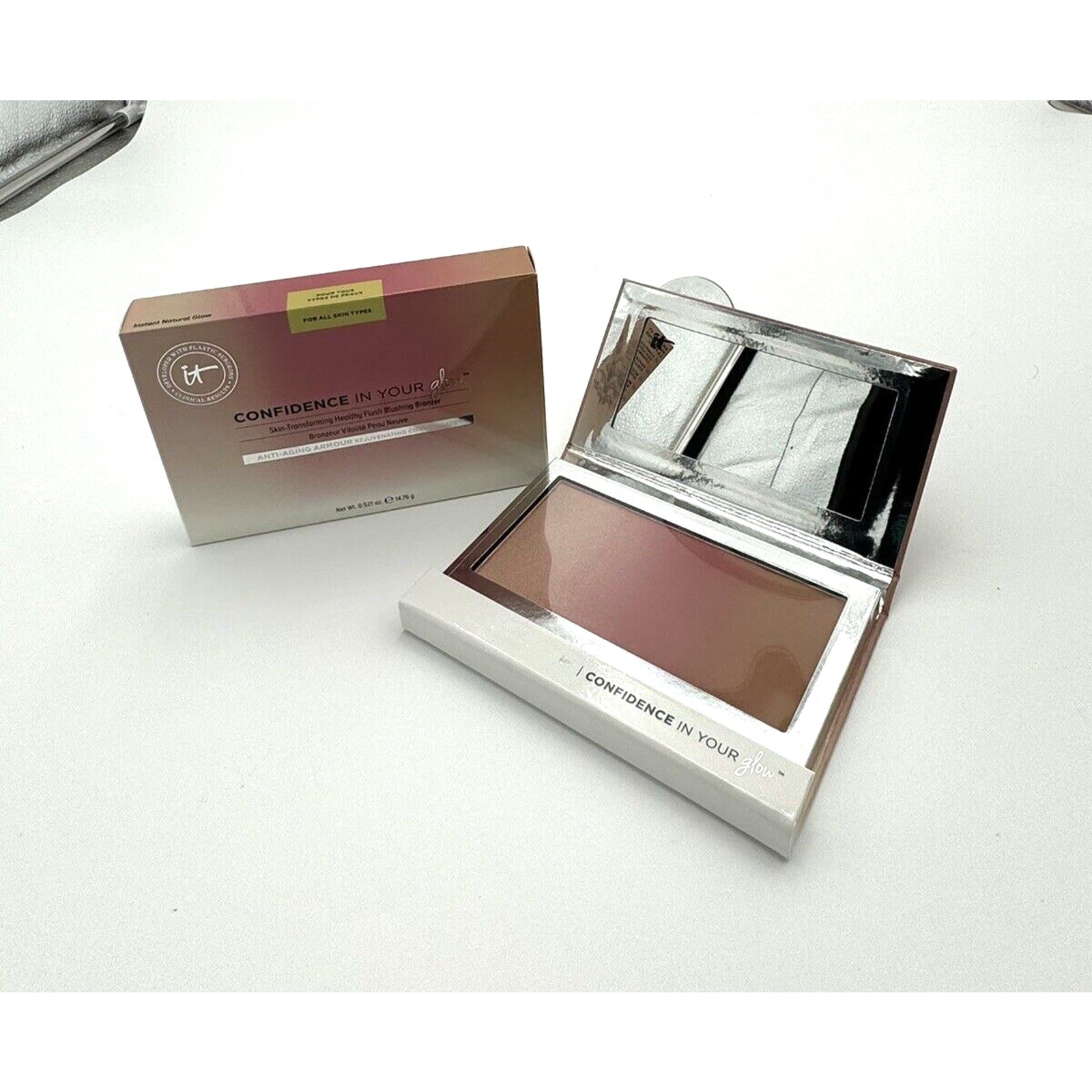 It Cosmetics Confidence In Your Glow Flush Blushing Bronzer Anti-Aging Armour