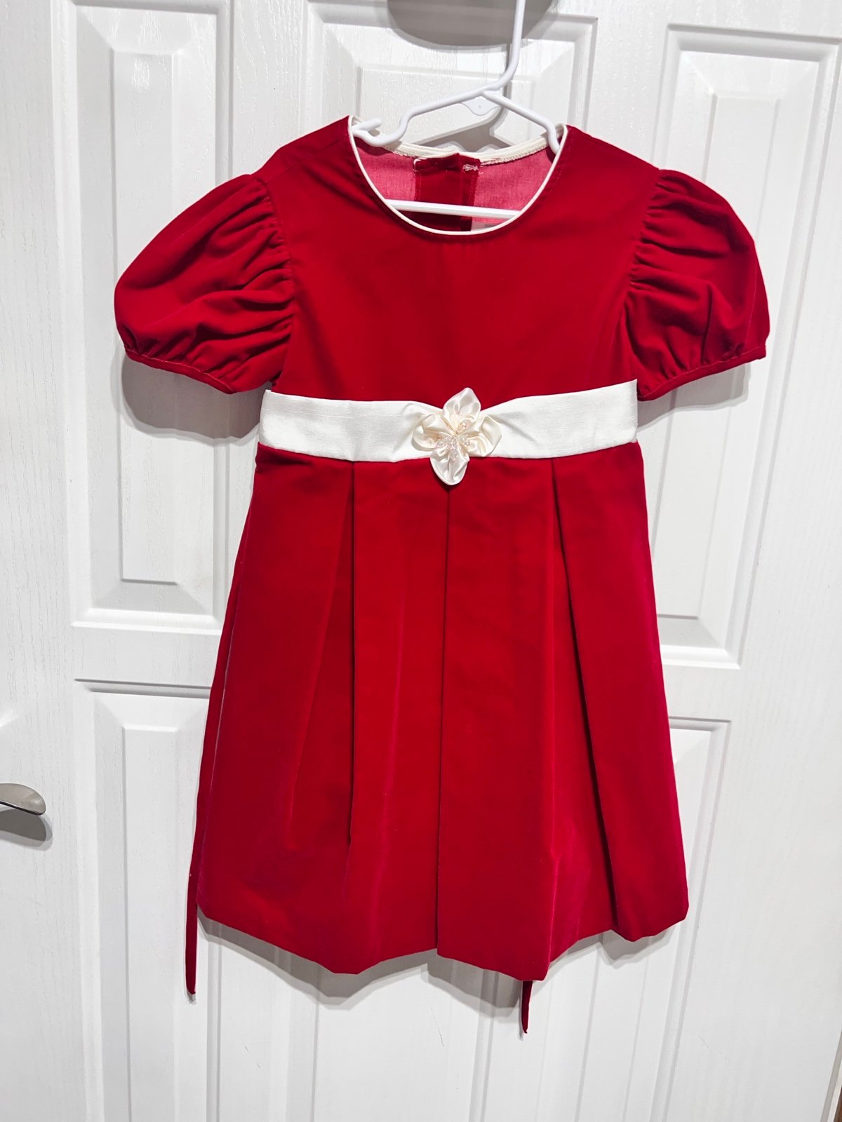 Stunning vintage red velvet girls dress