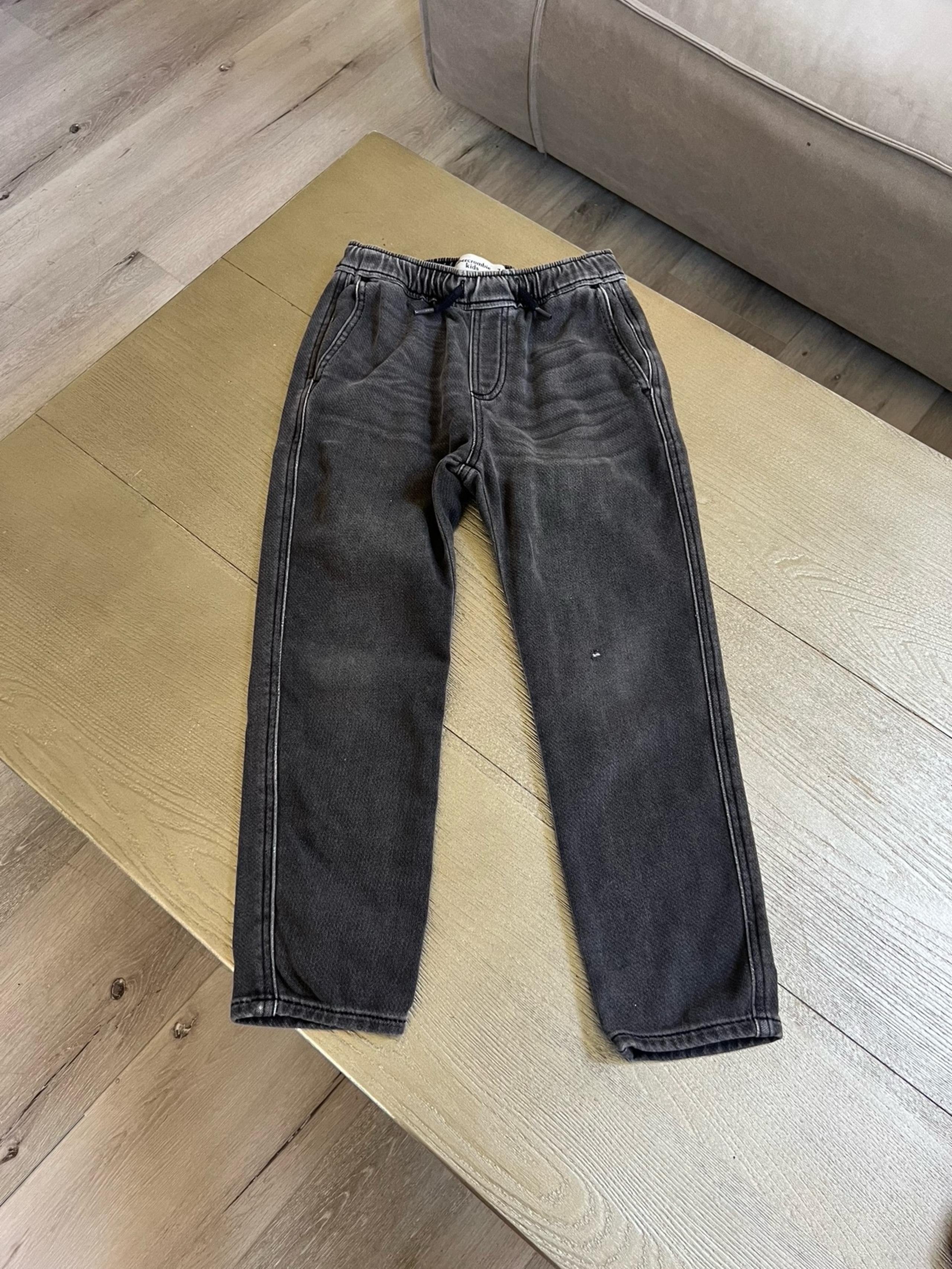 Abercrombie Kids Boy Black Soft Jeans Jogger size M (7/8)