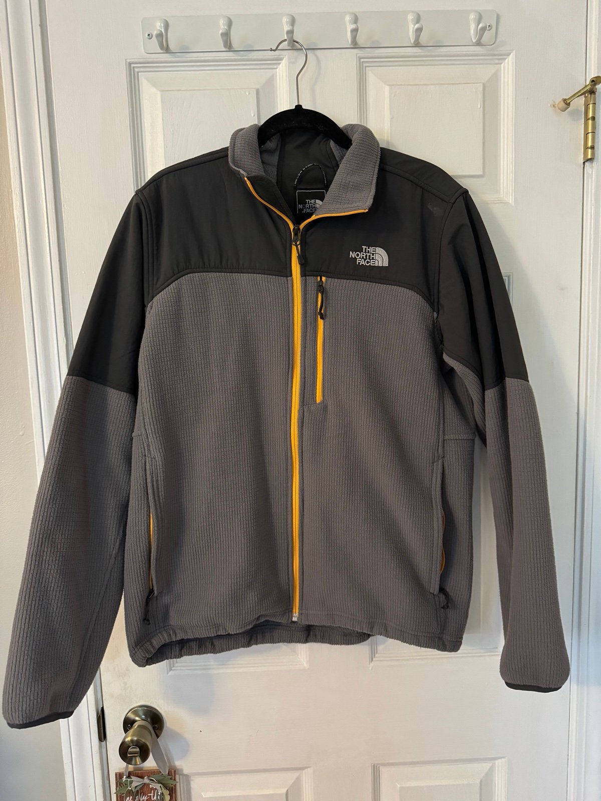 The North Face Men’s Jacket - Large, EUC