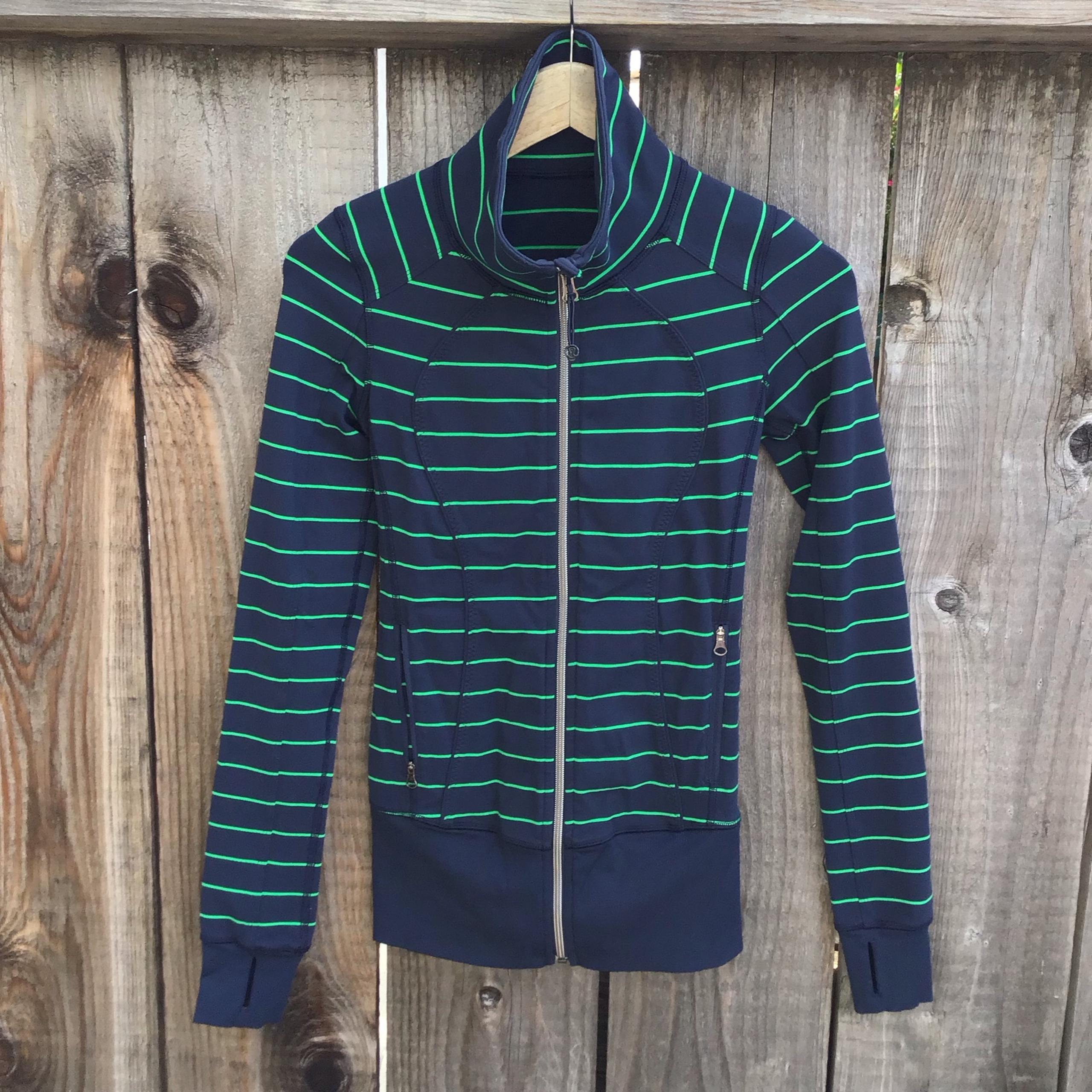Lululemon athletica nice Asana jacket womens small blue green striped zip up
