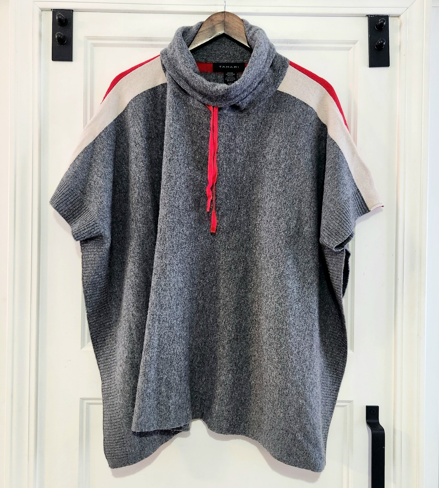 Tahari One Size Wool Cashmere Cowel Neck Pullover Poncho Sweater Grey Red Stripe