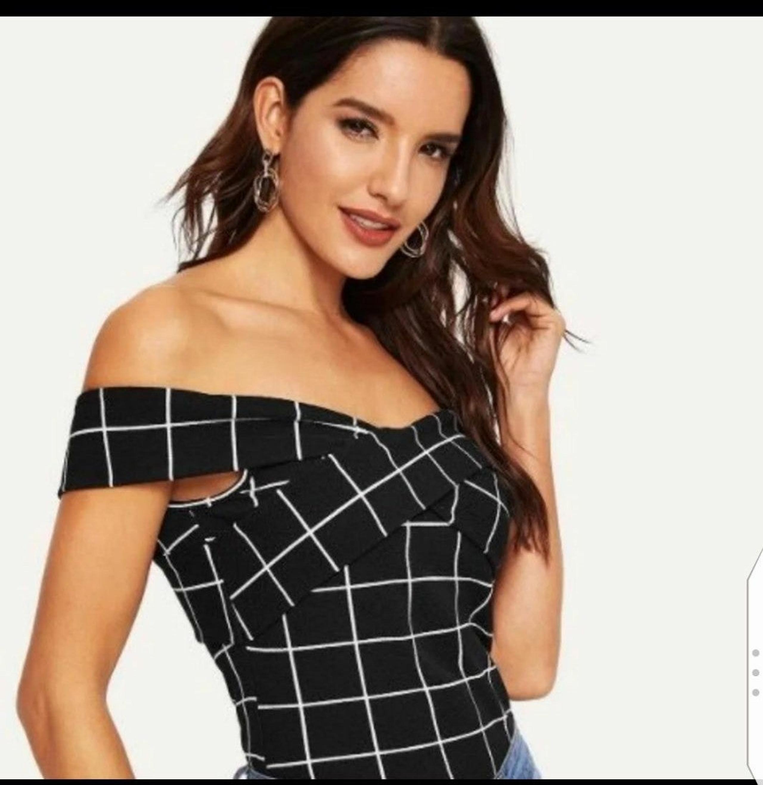 Off shoulder top sz S