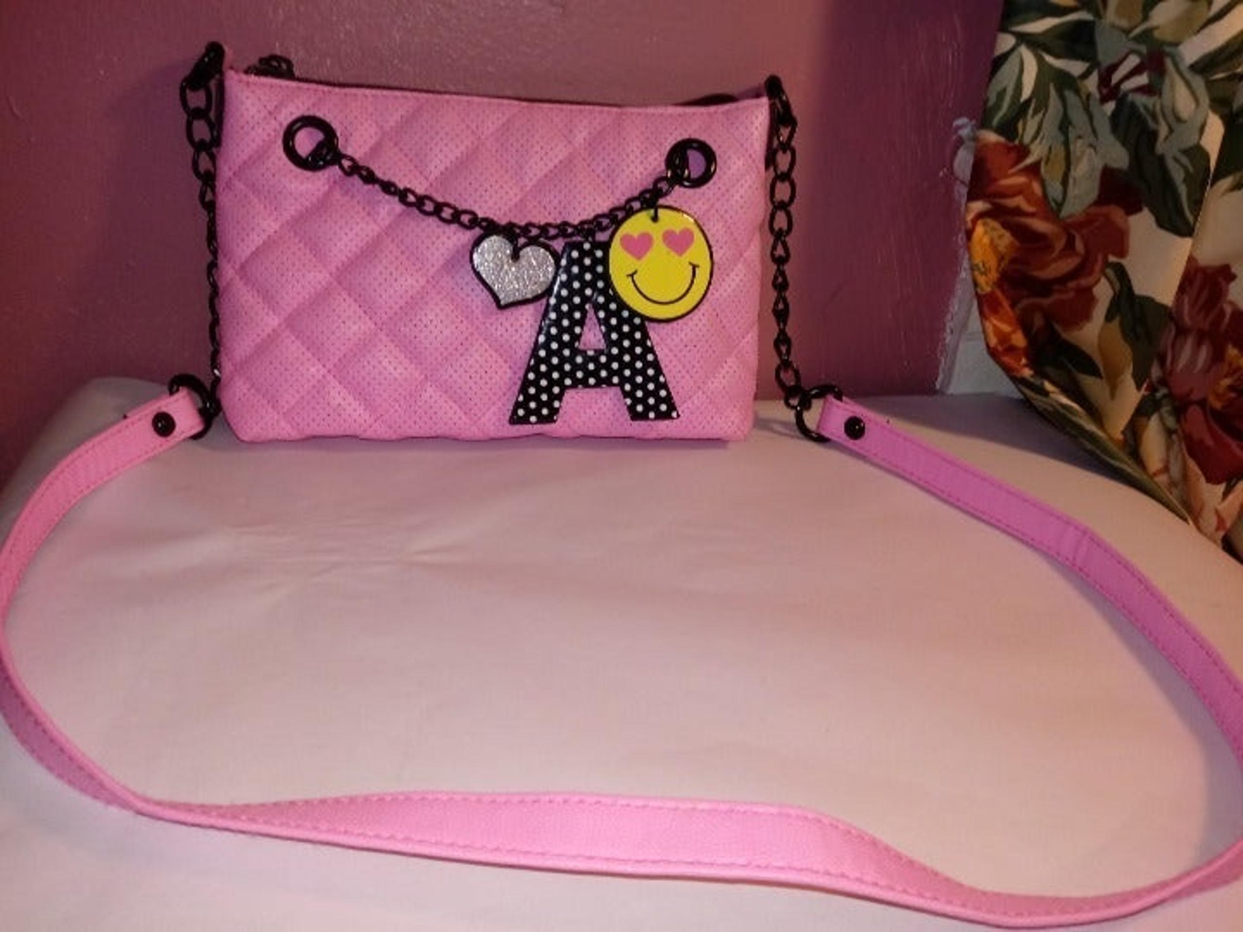 GORGEOUS PINK JUSTICE 9" PURSE WITH A HEART FOR LOVE A/ A SMILEY FACE