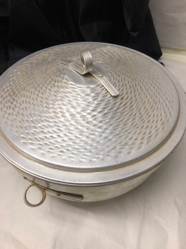 Vintage aluminum double wall ice bucket.