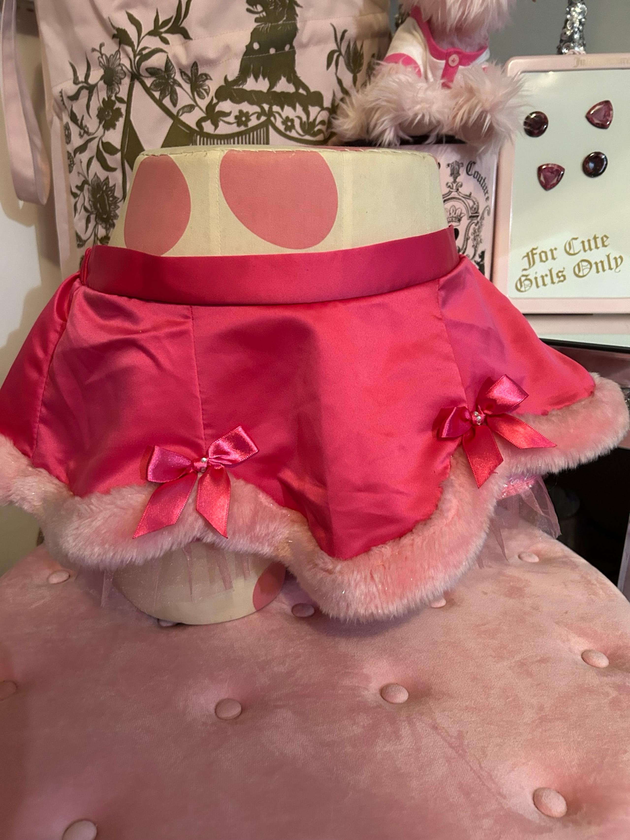 NWT RARE VINTAGE VICTORIA’S SECRET SEXY LITTLE THINGS PINK FUR SANTA SKIRT OS