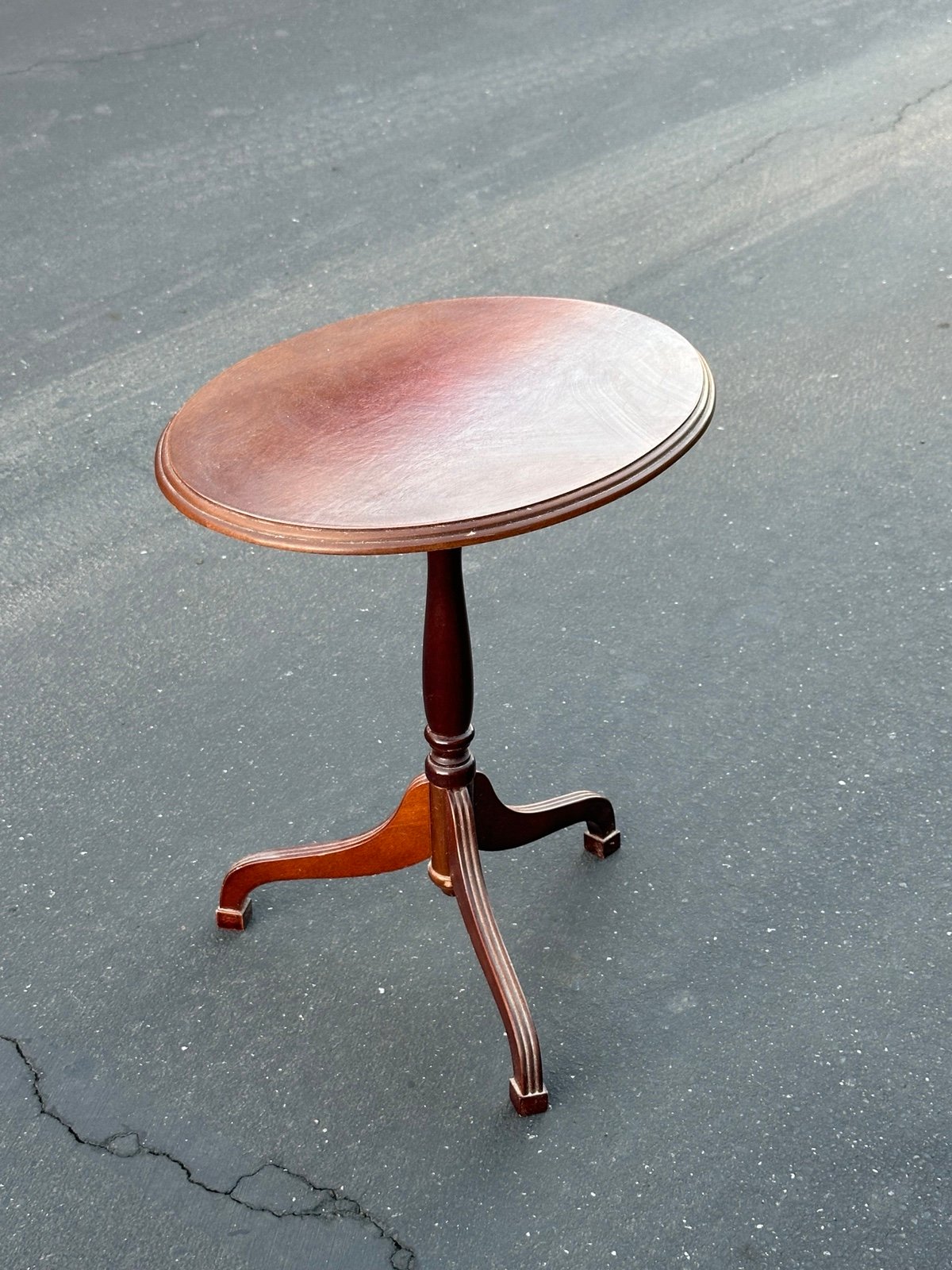 Tilt top - side table