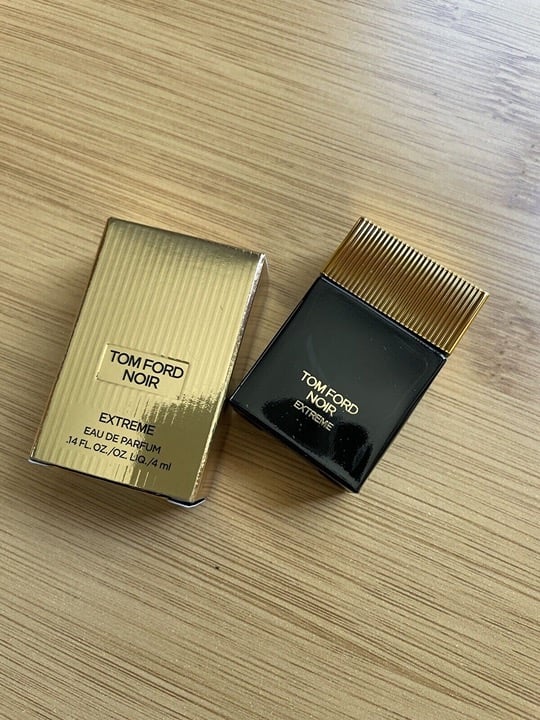 Tom Ford Noir Extreme Eau de Parfum .14 fl oz Mini EDP Mens Boxed A17