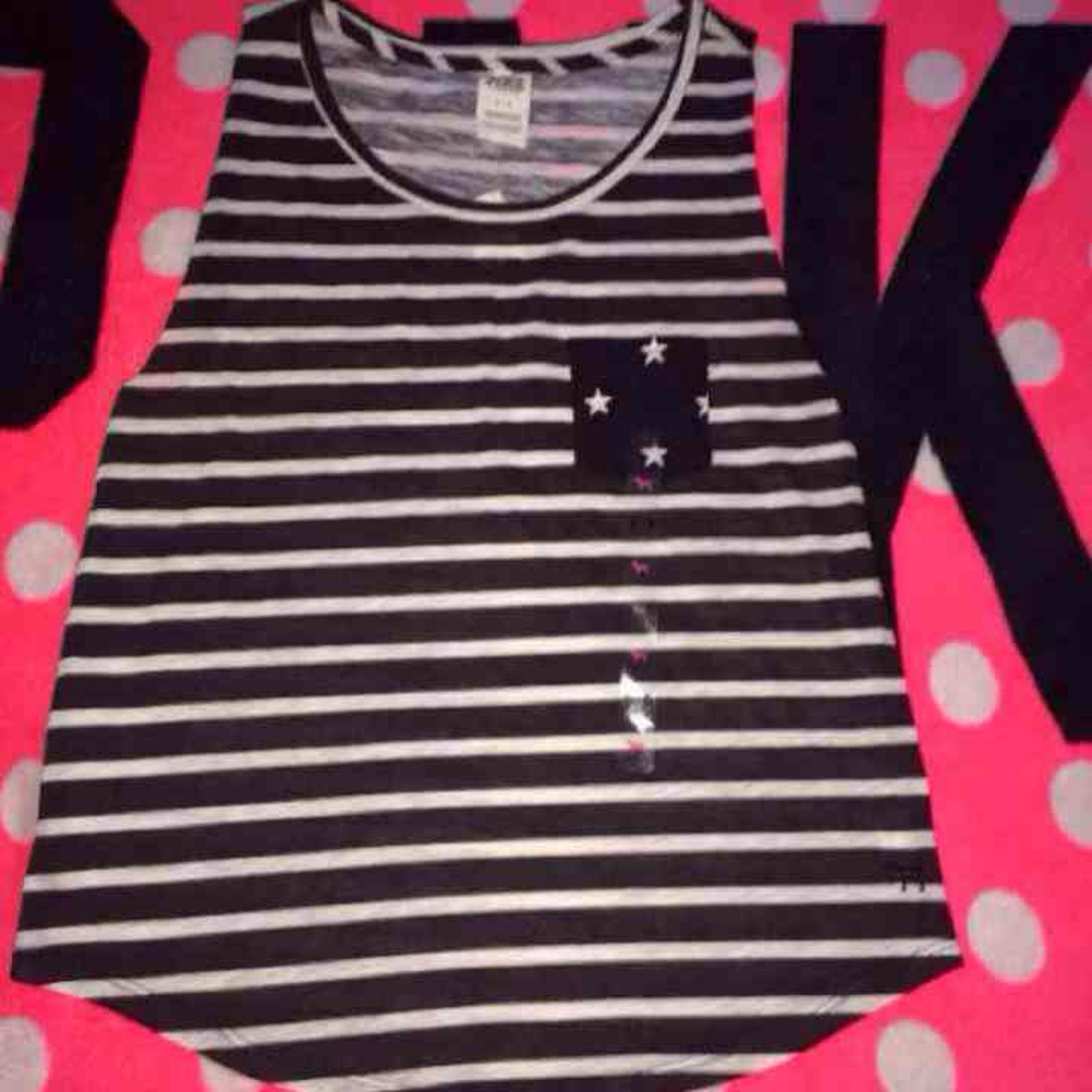 VS PINK POCKET TANK TOP SZ S NWT