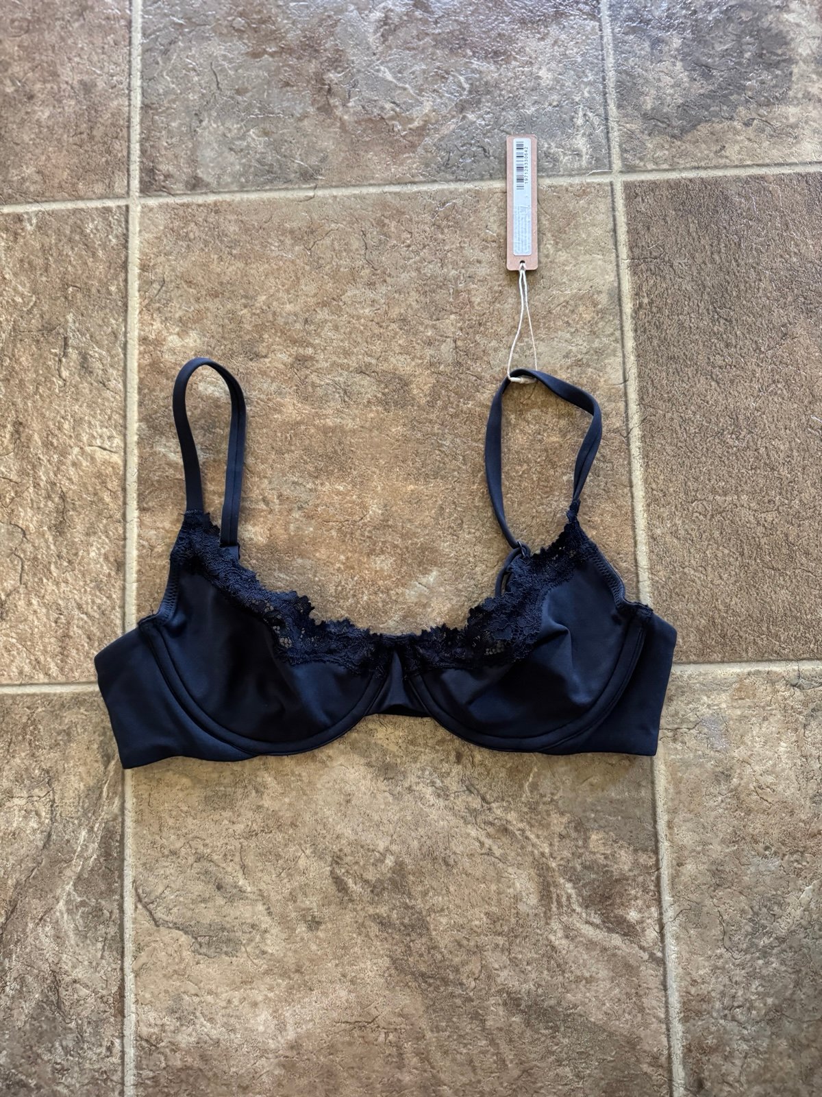 Skims Fits Everybody Lace Underwire Bra Onyx Size 34B