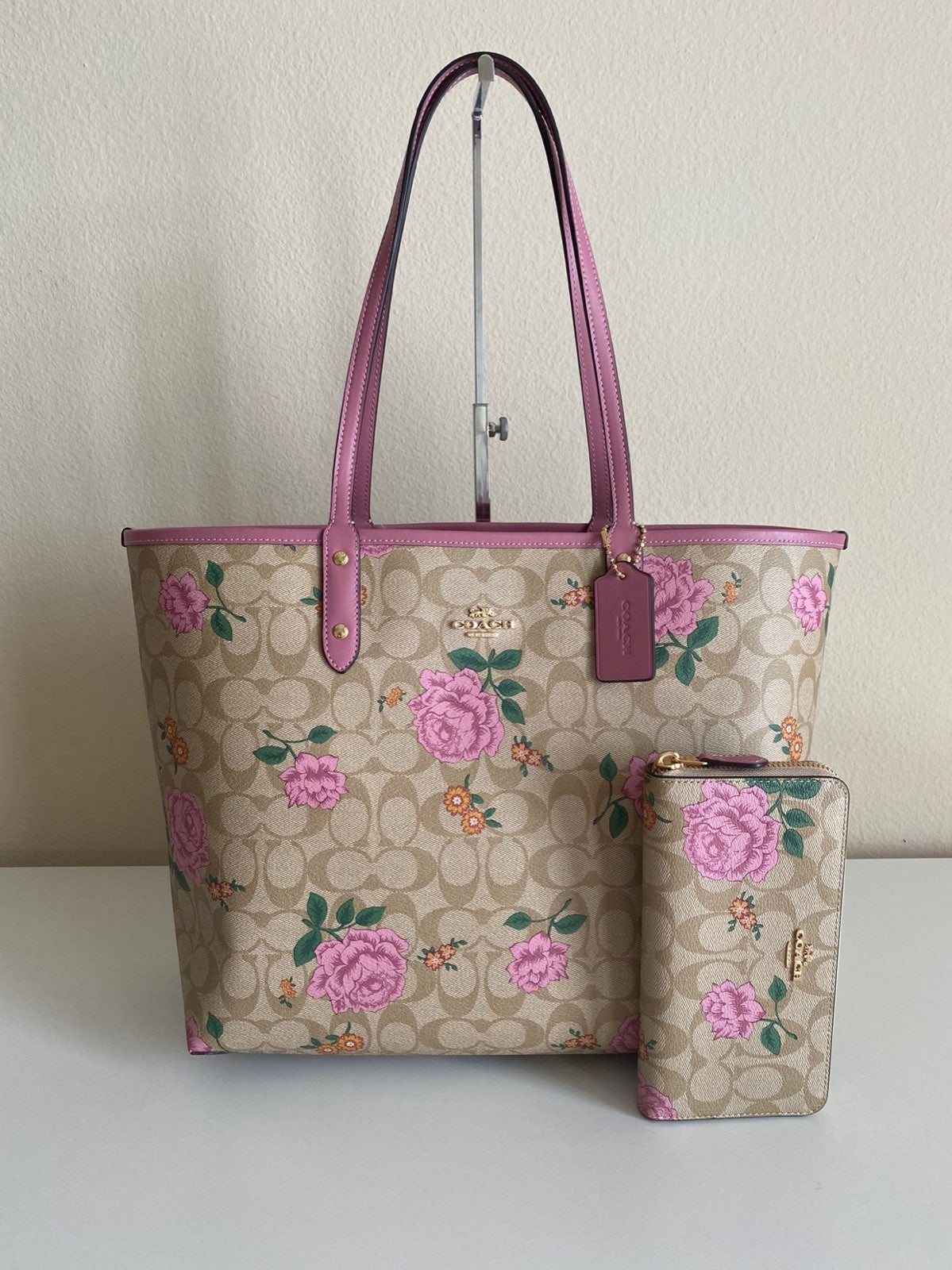 Coach purse and wallet set