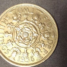 1956 QUEEN ELIZABETH II, 2 SHILLINGS,ROSE SHAMROCKS XF Detail