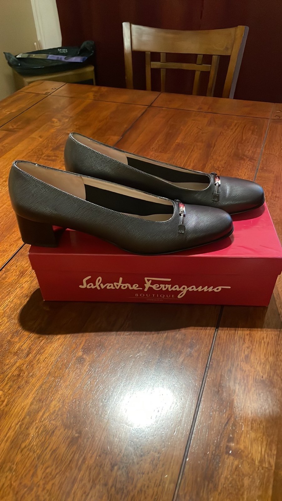 Salvatore Ferragamo Boutique, Pebble Calf, Ladies 10AA Black, Rare find!!