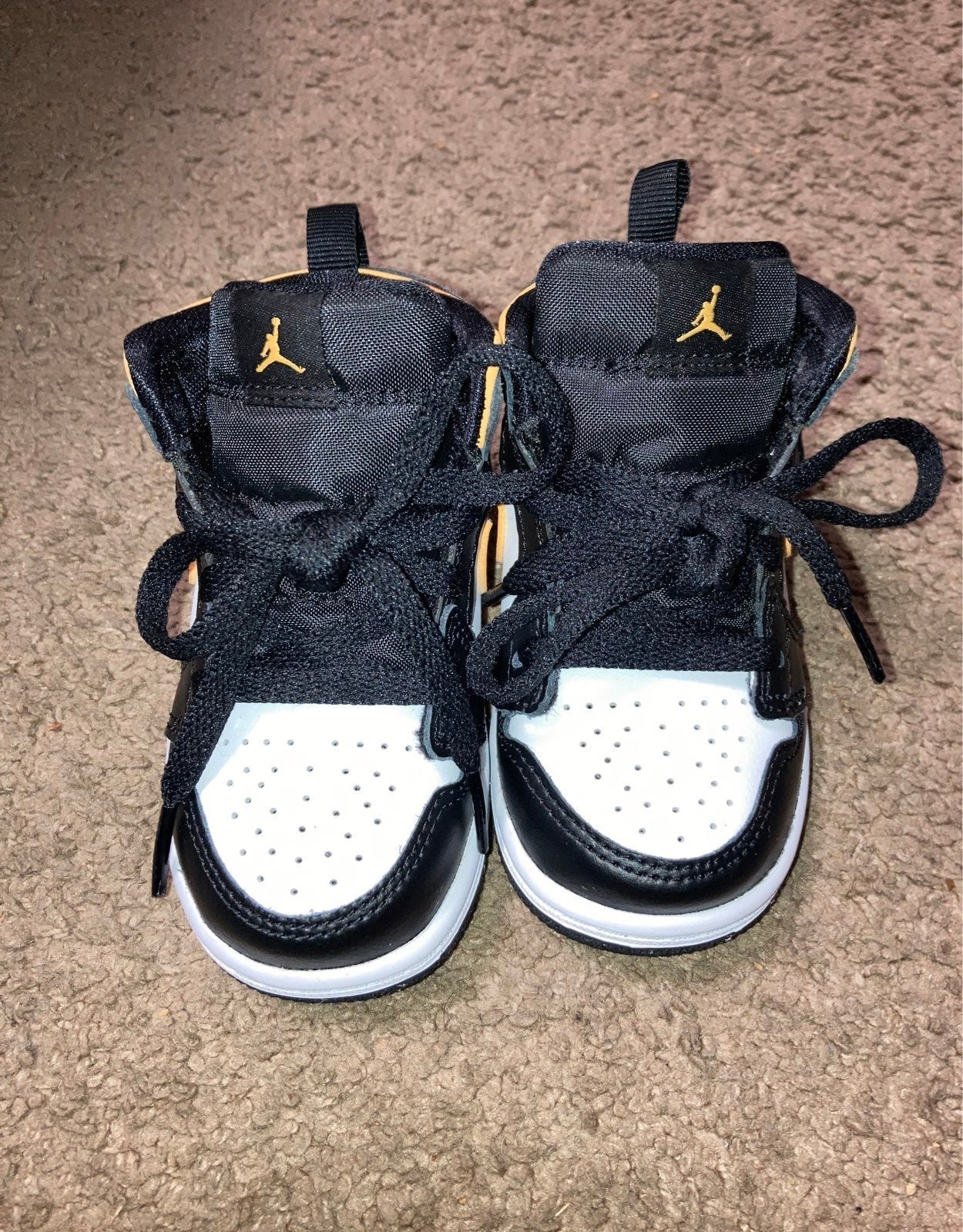 Air Jordan 1 Mid