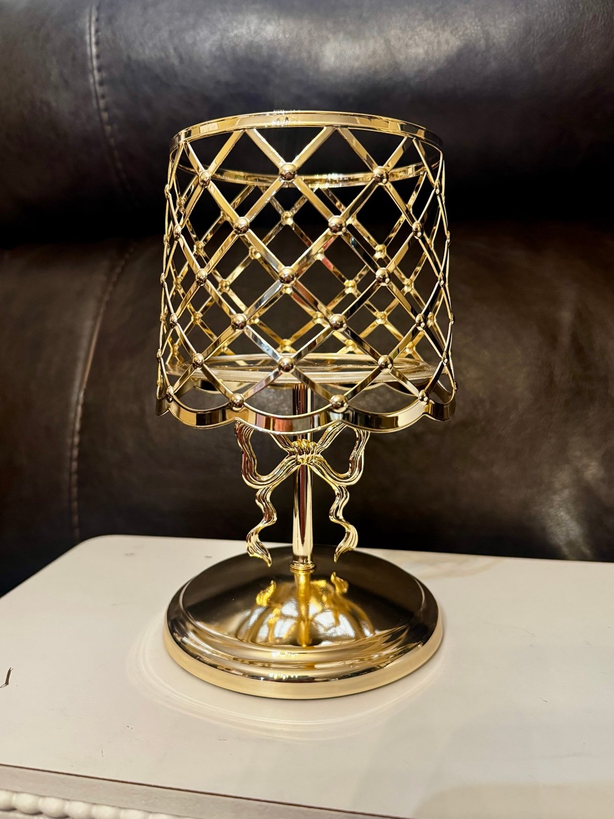 Bath and body works bow candle holder