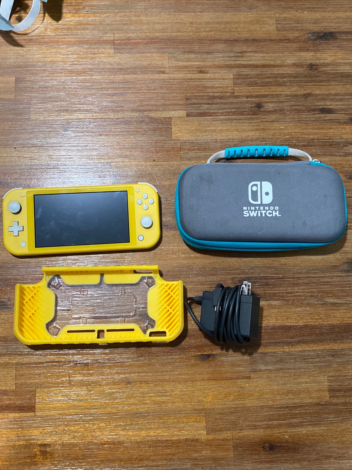 Nintendo Switch Lite in Yellow bundle