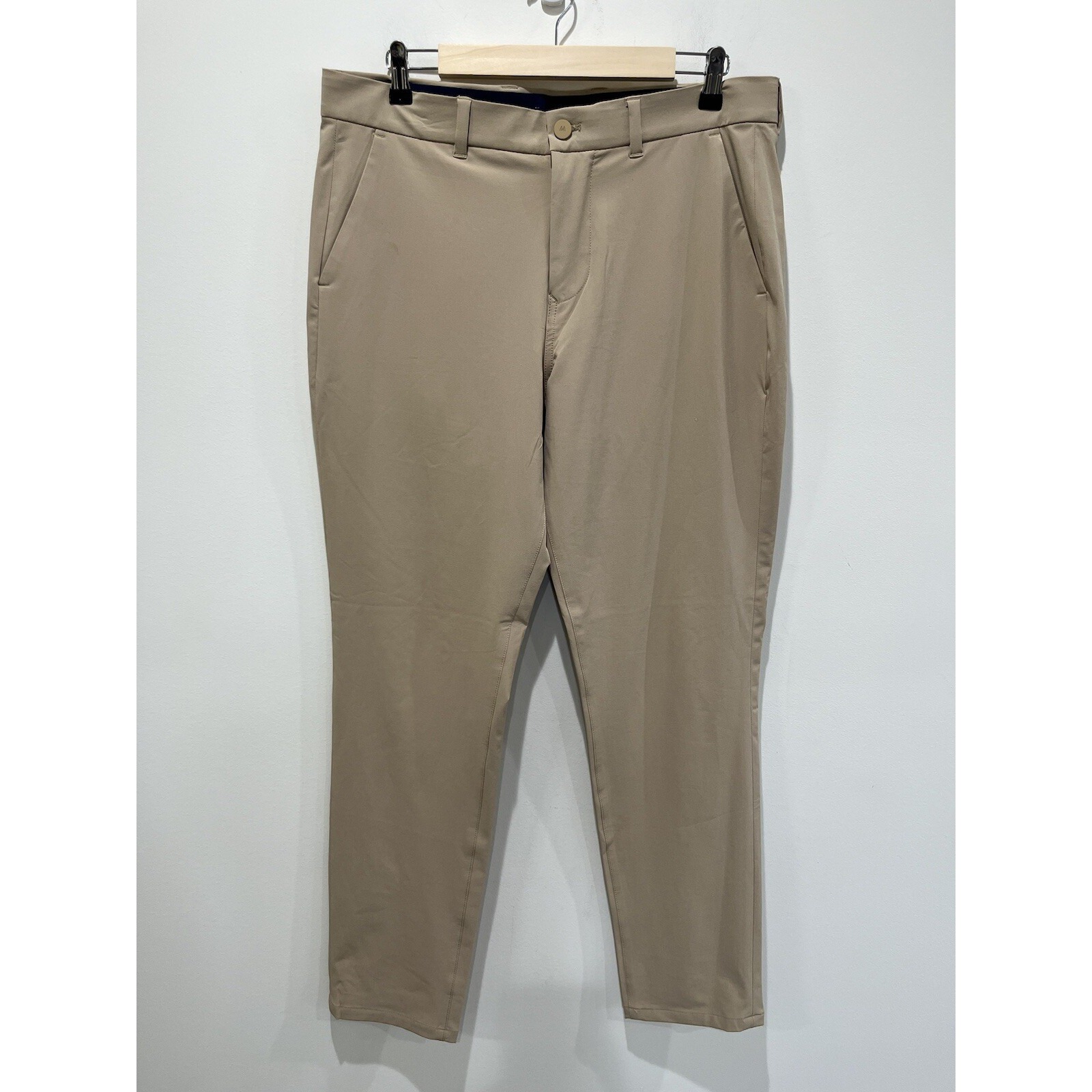 Mizzen + Main Helmsman Pants Men's 35x32 Khaki Slim Golf Performance Tech Chinos